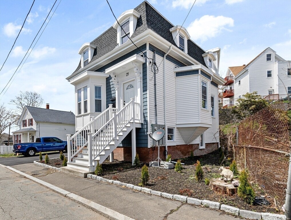 Primary Photo - 21 Valley Ave