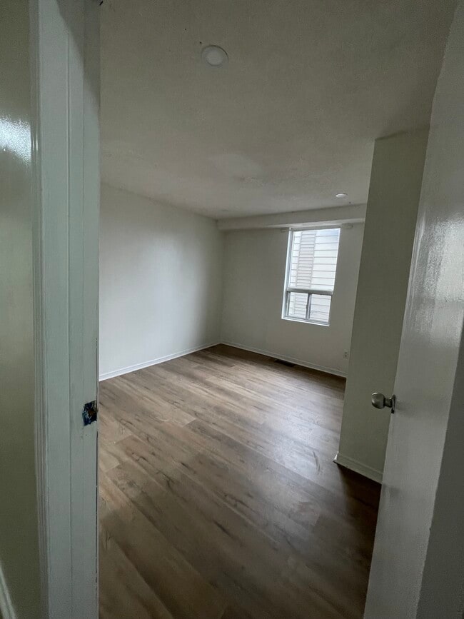 Photo du bâtiment - 700 Brock Av