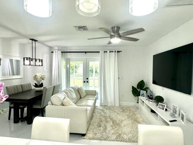 Foto del edificio - 121 Eider Ct