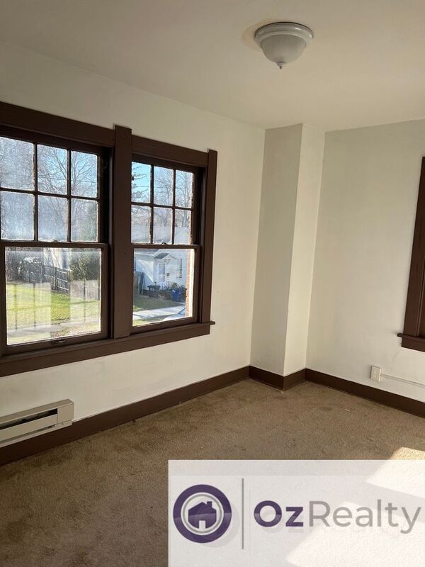 Building Photo - 418 Maumee Ave.