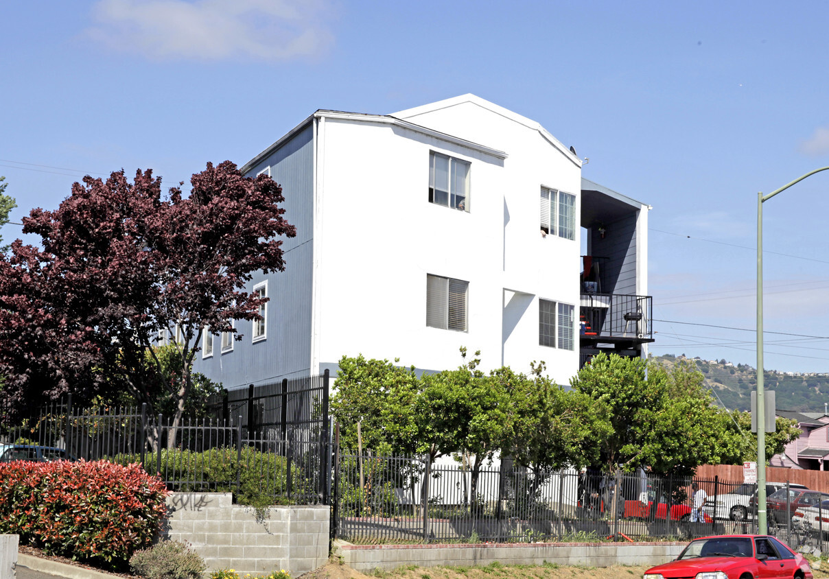 Building Photo - Bancroft Apartments