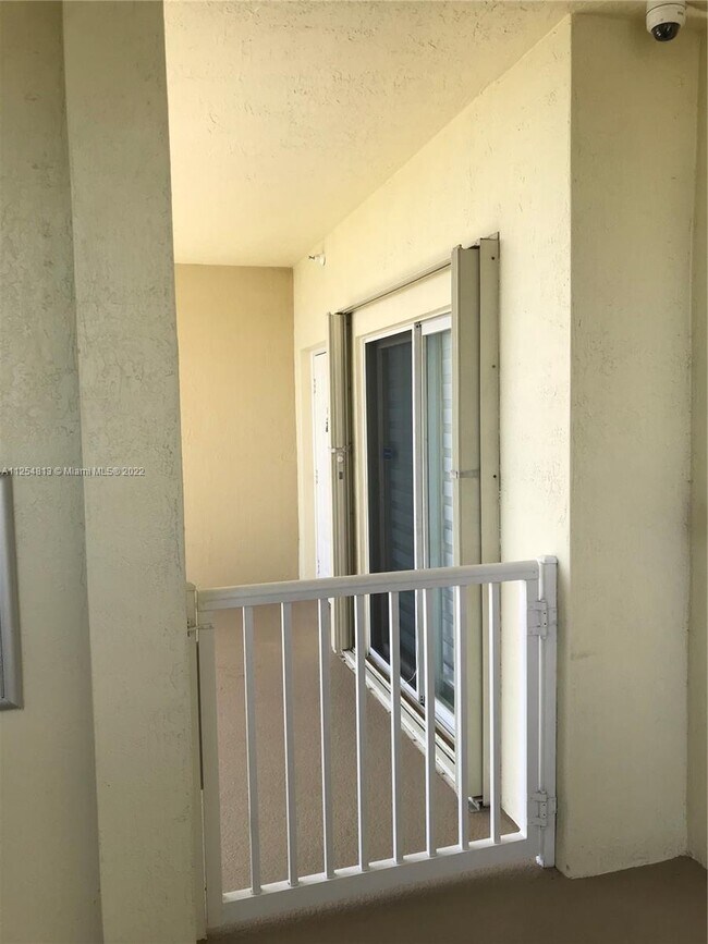 Foto del edificio - 10710 NW 66th St