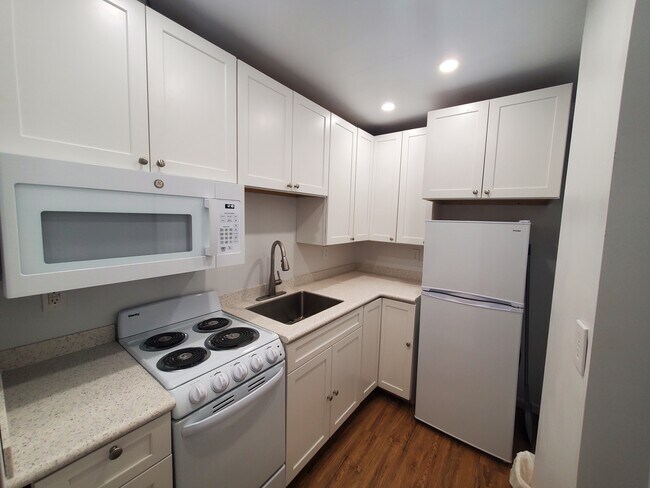 New kitchen - 1440 Crosstown Hwy