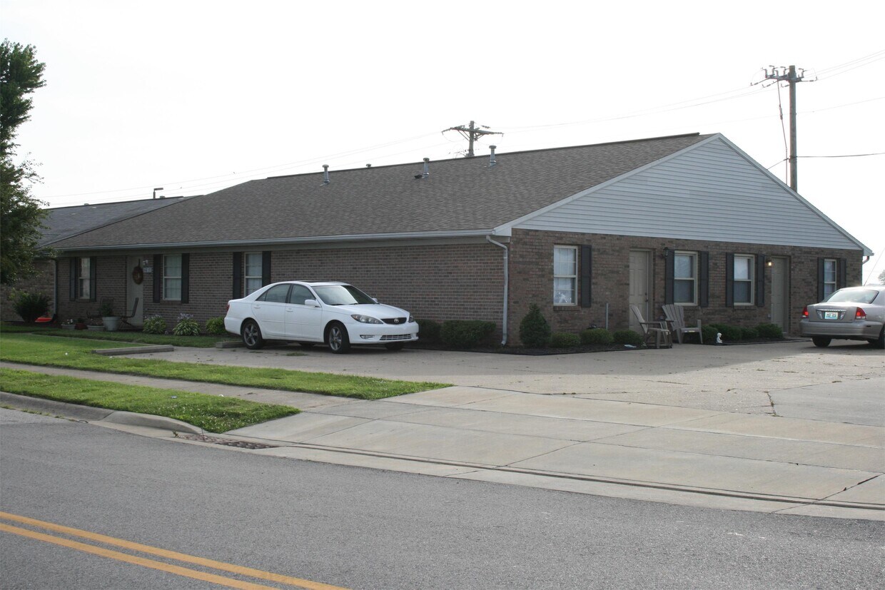 Primary Photo - 4817 Farmview Dr