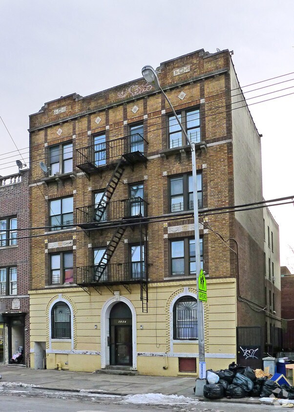 Foto principal - 4307 12th Ave
