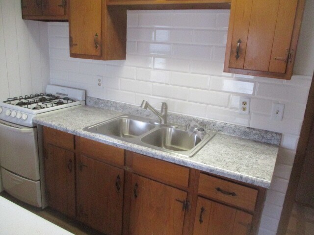 Building Photo - 528 W Lafayette St