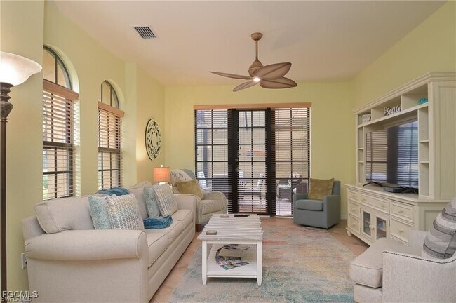 Building Photo - 11936 Izarra Way