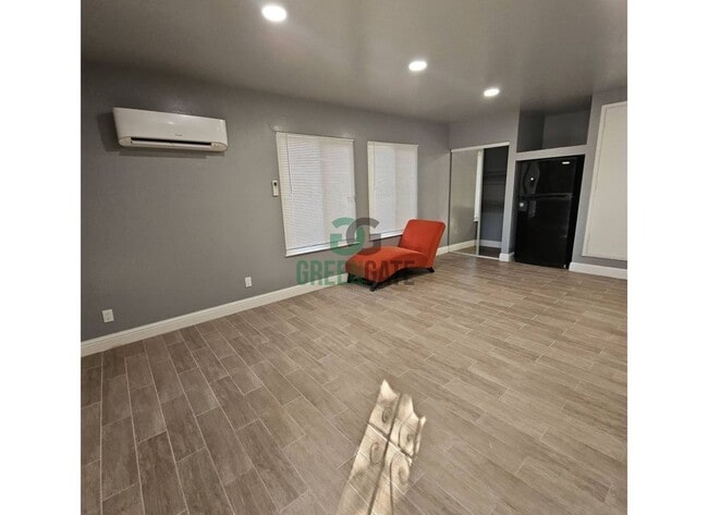 Foto del edificio - 3000 Carver Rd