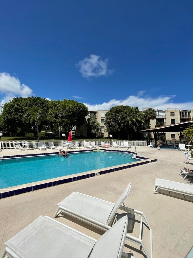 200 Waterway Dr S Unit 202, Lantana, FL 33462 Condo for Rent in