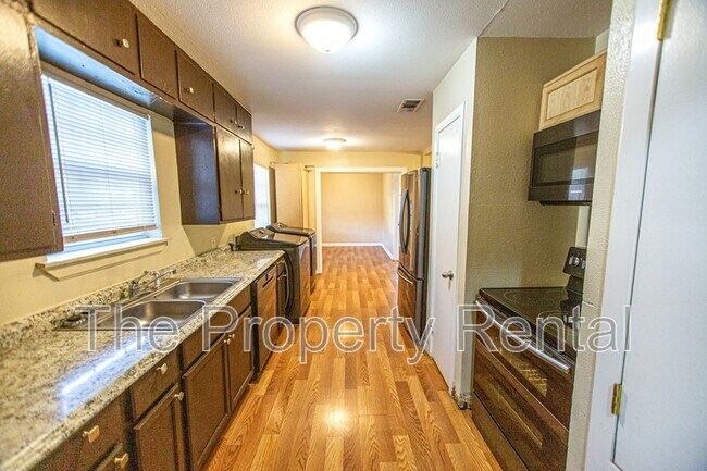 Foto del edificio - 3624 Walnut Ave