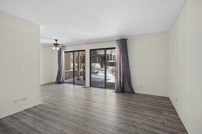 Building Photo - 402 Sandalwood Ln