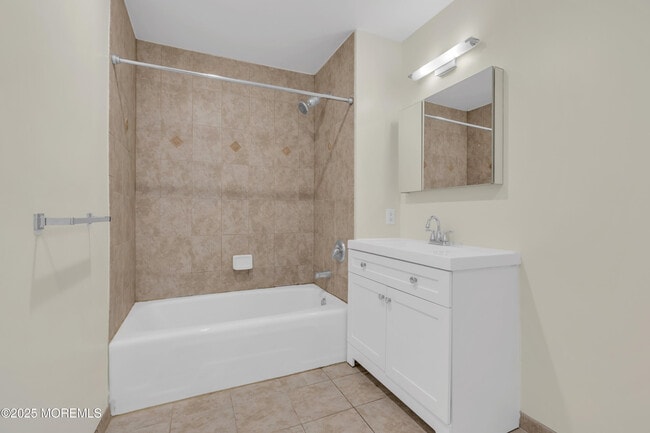 Foto del edificio - 300 Emory St