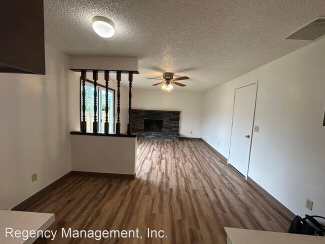 Building Photo - 3 br, 2 bath House - 19470 SW Celebrity St...