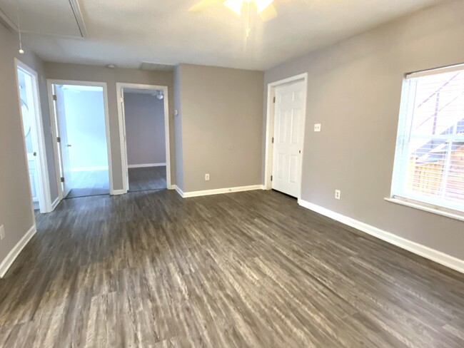 Foto del edificio - 212 East Huntingdon Street, Unit 207 E Gas...
