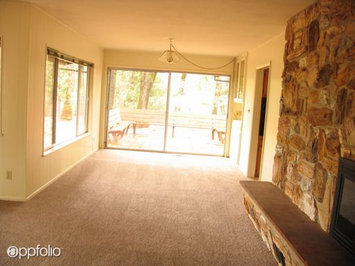 Building Photo - 12190 Cement Hill Rd