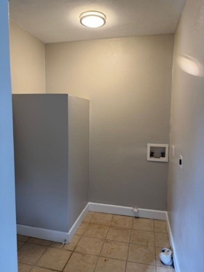 Foto del edificio - 408 E Michigan Ave