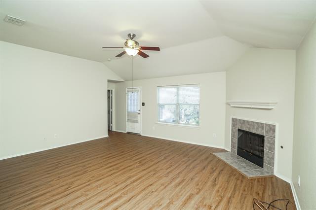 Foto del edificio - 4817 Carrotwood Dr