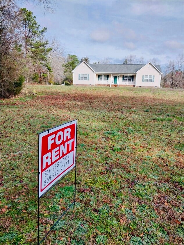 23326 Williamson Rd, Dinwiddie, VA 23841 House Rental in Dinwiddie