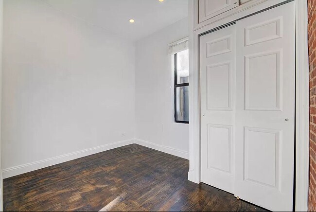 Building Photo - 24 Saint Marks Place