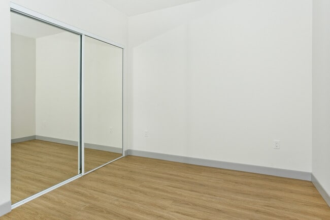 Foto del edificio - Convenient Living in Kakaako! Collection L...