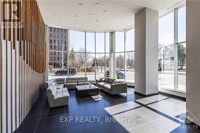 Photo du bâtiment - 805-1805 Carling Ave