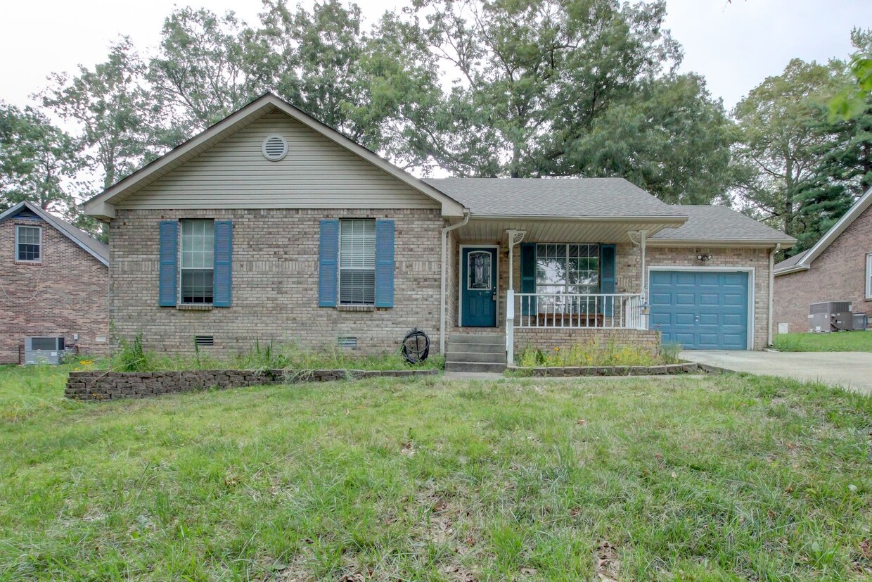 Foto principal - Amazing Brick Front Ranch Style Home With ...