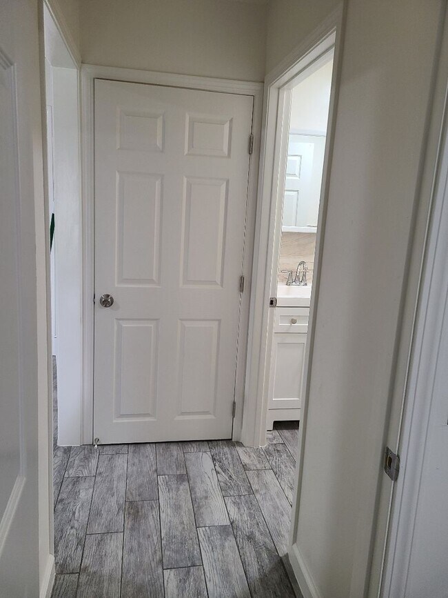 Building Photo - 2438 Fort Wayne St. - Fully Remodeled!!