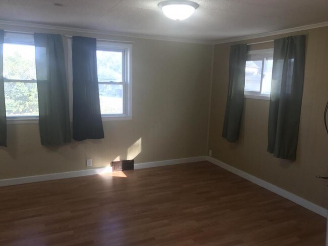 Building Photo - 1339 Kansas St