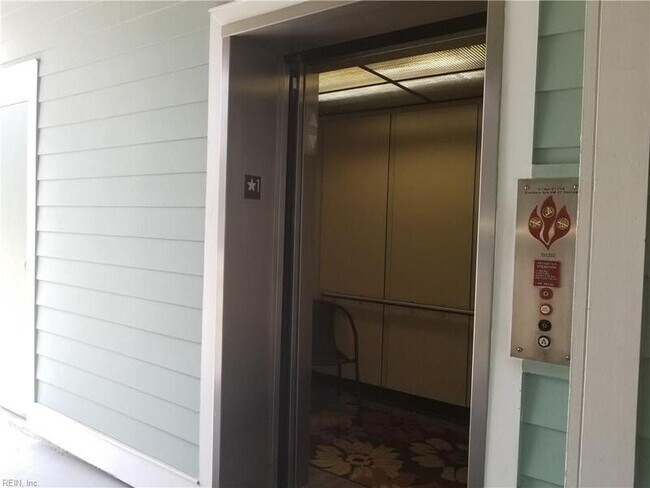 Building Photo - 4155 Harbor Walk Ave