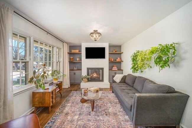 Building Photo - 4129 Tamerlane Dr