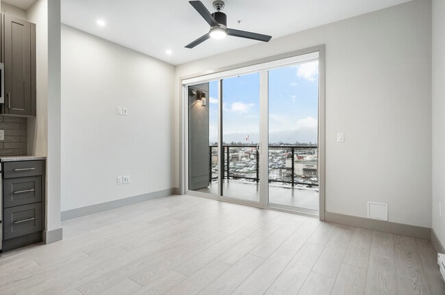 Building Photo - 45547-45547 Knight Rd