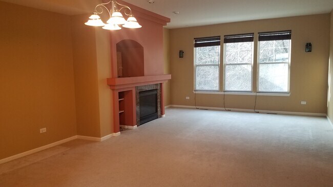 Foto del edificio - 988 Indigo Ct