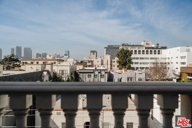 Foto del edificio - 125 Rexford Dr