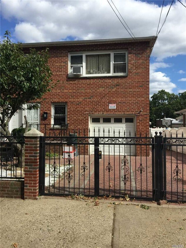 Primary Photo - 133-15-133128 128th St