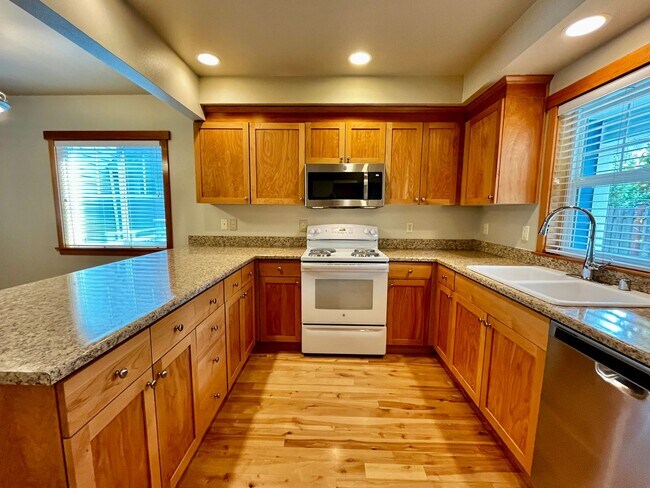 Foto del edificio - Impeccable Bainbridge Island Townhome