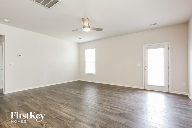 Building Photo - 414 Stonefence Dr