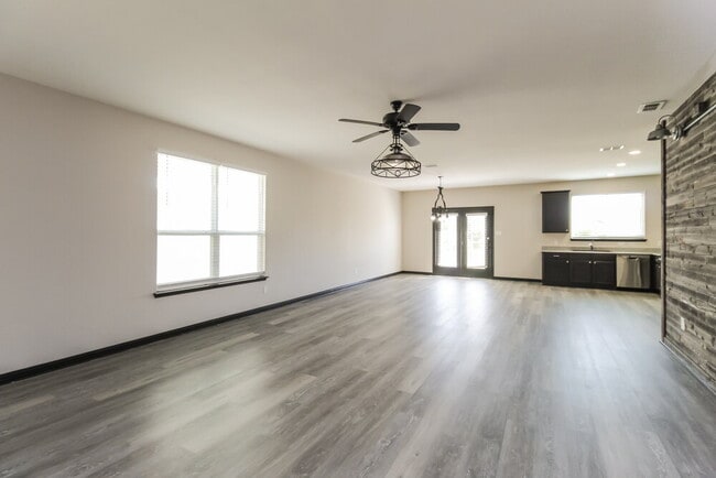 Building Photo - 9136 Benevolent Ct