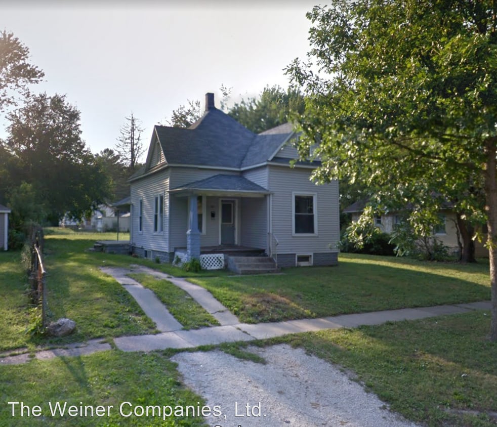 3 br, 1.5 bath House 1403 N. Hickory St. House Rental in Champaign