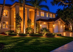 Building Photo - 852 Heritage Dr
