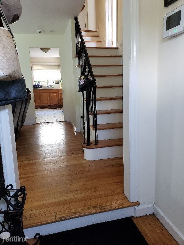 Building Photo - 3 br, 1.5 bath House - 52 Hamilton Ave