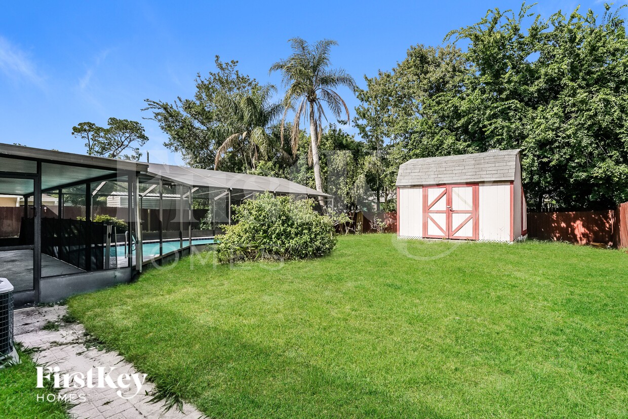 Building Photo - 3017 Vista Palm Dr