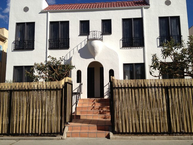 Foto del edificio - 124 S Westmoreland Ave