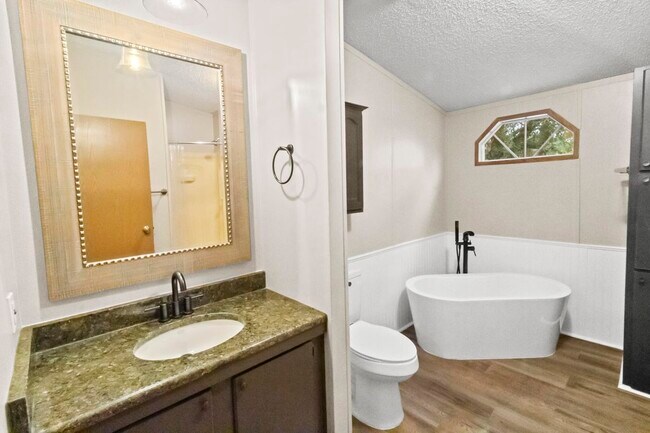 Building Photo - 9108 Eagle Nest Dr