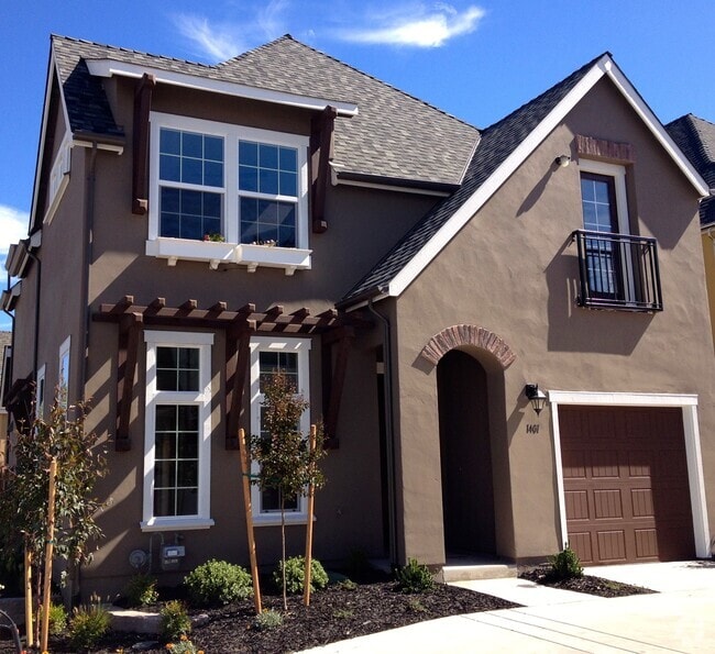 Diamond Creek Apartments for Rent with a Garage Roseville, CA 2