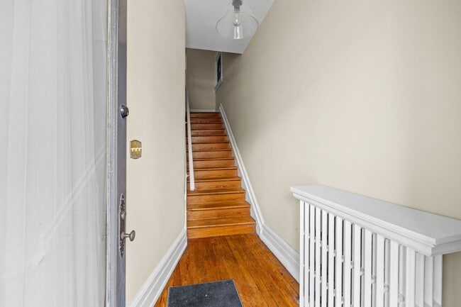 Photo - 2713 W Grace St Apartment