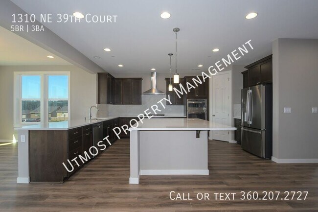 Foto del edificio - 1310 NE 39th Ct