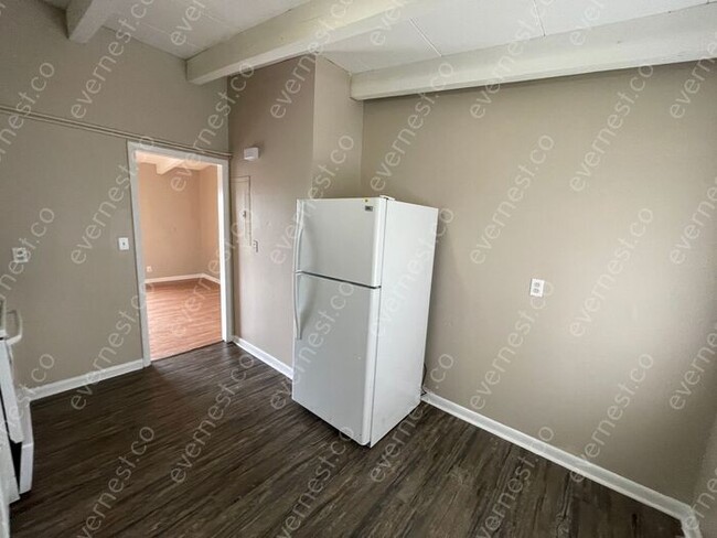 Foto del edificio - 2 BED & 1 BATH / NO PETS / SECTION 8 ACCEP...
