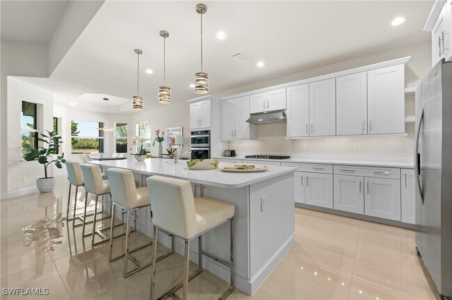 Building Photo - 8897 Redonda Dr