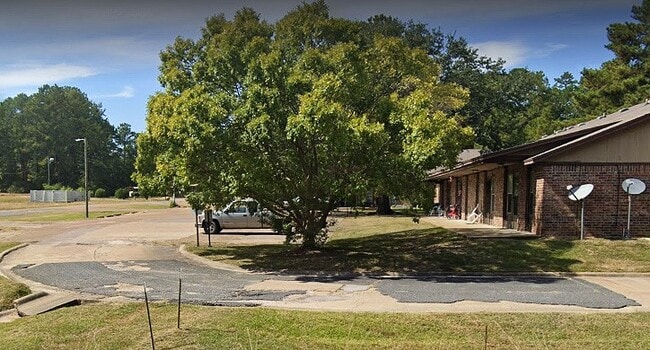 Building Photo - 8396 Kurthwood Rd