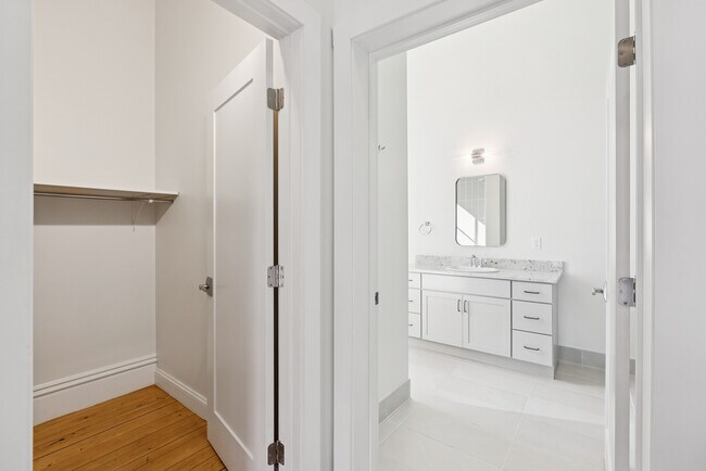 Photo - 129 Main St Apartment